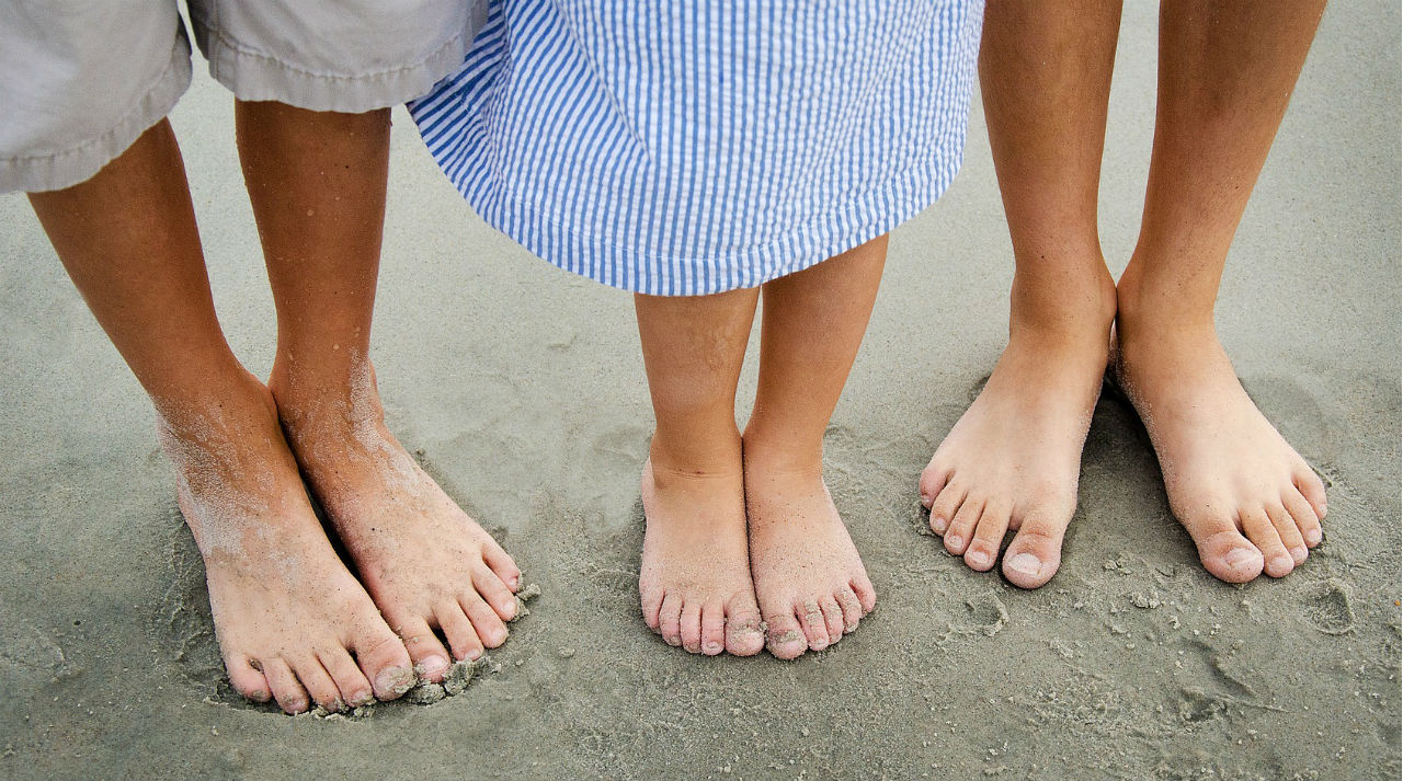 mackay-foot-ankle-podiatrist-family-feet-pain